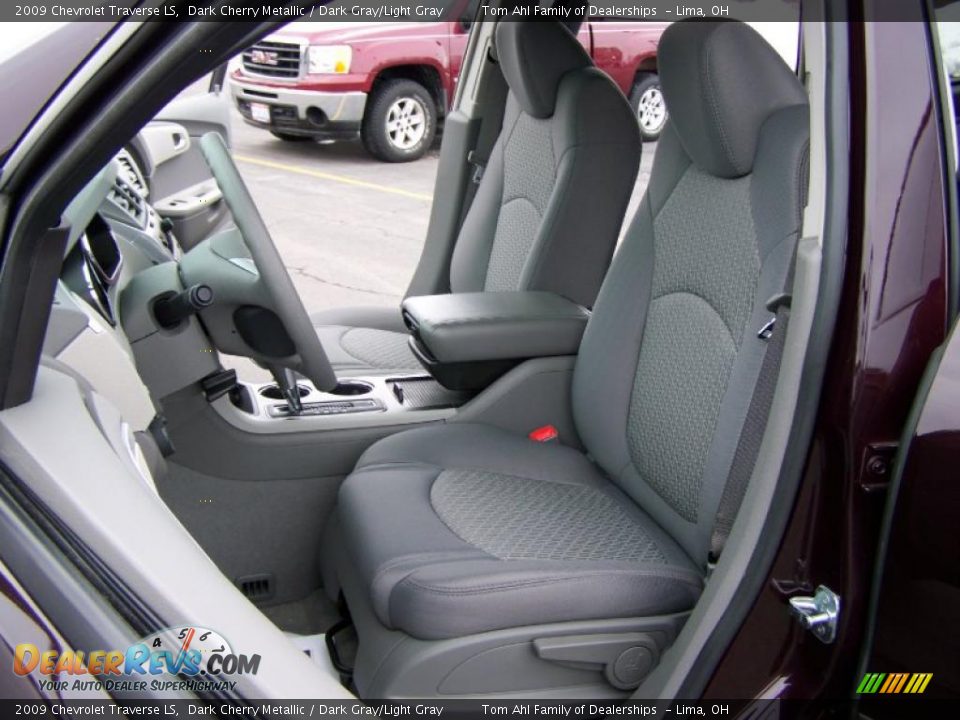 2009 Chevrolet Traverse LS Dark Cherry Metallic / Dark Gray/Light Gray Photo #9