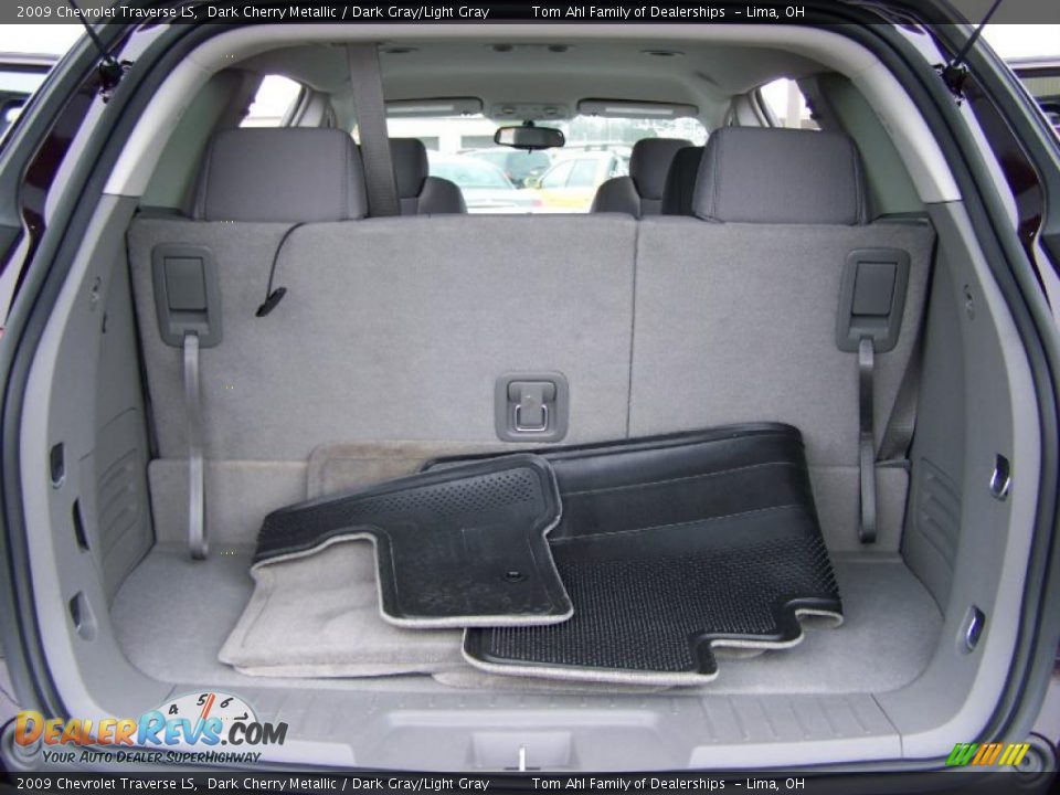 2009 Chevrolet Traverse LS Dark Cherry Metallic / Dark Gray/Light Gray Photo #12