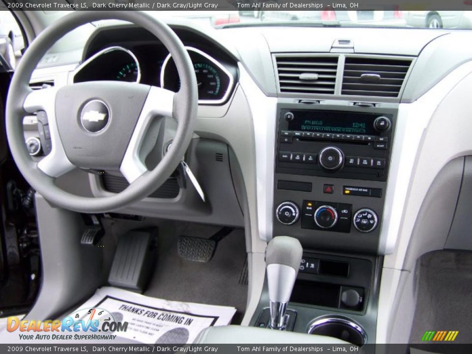 2009 Chevrolet Traverse LS Dark Cherry Metallic / Dark Gray/Light Gray Photo #16
