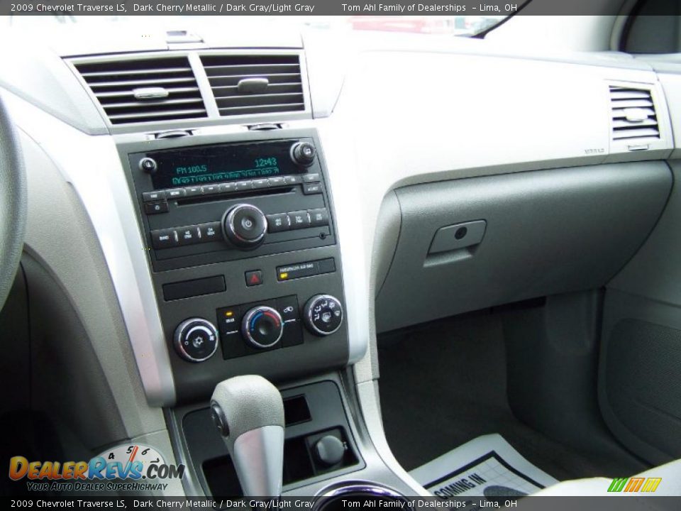2009 Chevrolet Traverse LS Dark Cherry Metallic / Dark Gray/Light Gray Photo #20