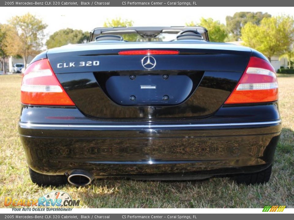 2005 Mercedes-Benz CLK 320 Cabriolet Black / Charcoal Photo #16