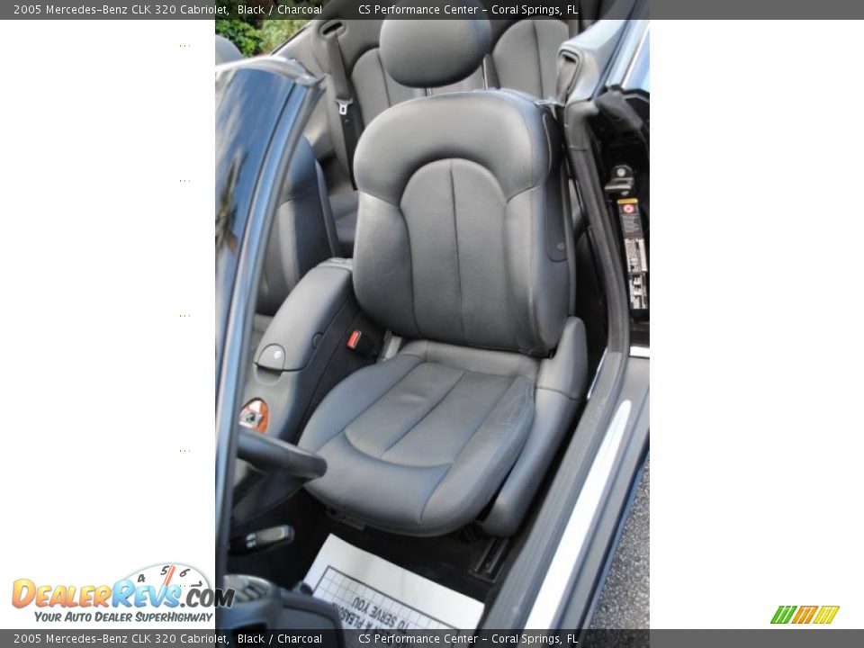 2005 Mercedes-Benz CLK 320 Cabriolet Black / Charcoal Photo #17