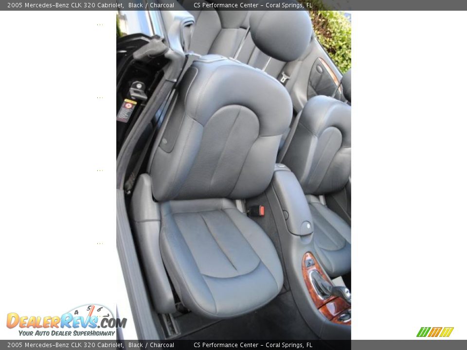 2005 Mercedes-Benz CLK 320 Cabriolet Black / Charcoal Photo #21