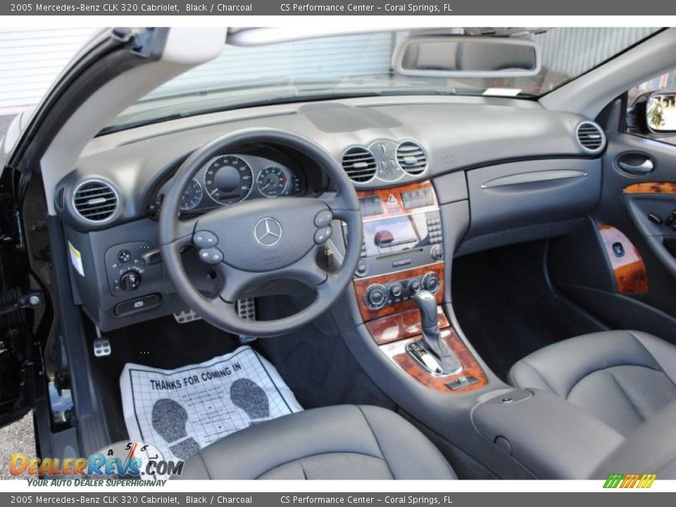 2005 Mercedes-Benz CLK 320 Cabriolet Black / Charcoal Photo #23