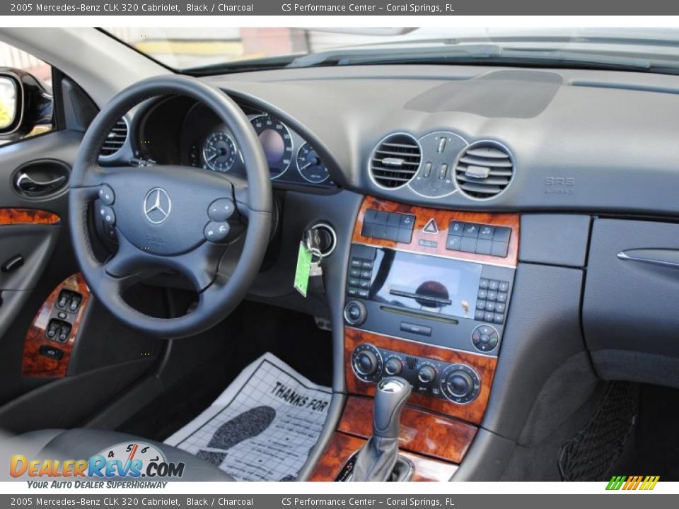 2005 Mercedes-Benz CLK 320 Cabriolet Black / Charcoal Photo #24