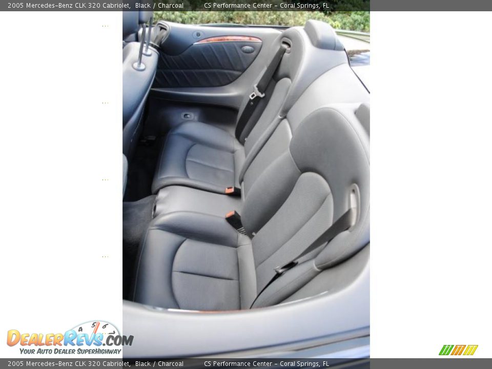 2005 Mercedes-Benz CLK 320 Cabriolet Black / Charcoal Photo #25