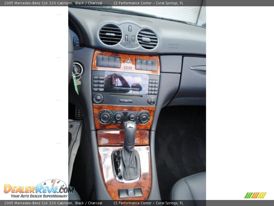 2005 Mercedes-Benz CLK 320 Cabriolet Black / Charcoal Photo #26