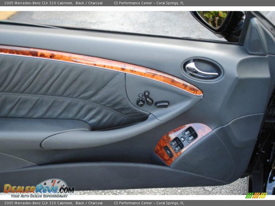 2005 Mercedes-Benz CLK 320 Cabriolet Black / Charcoal Photo #27