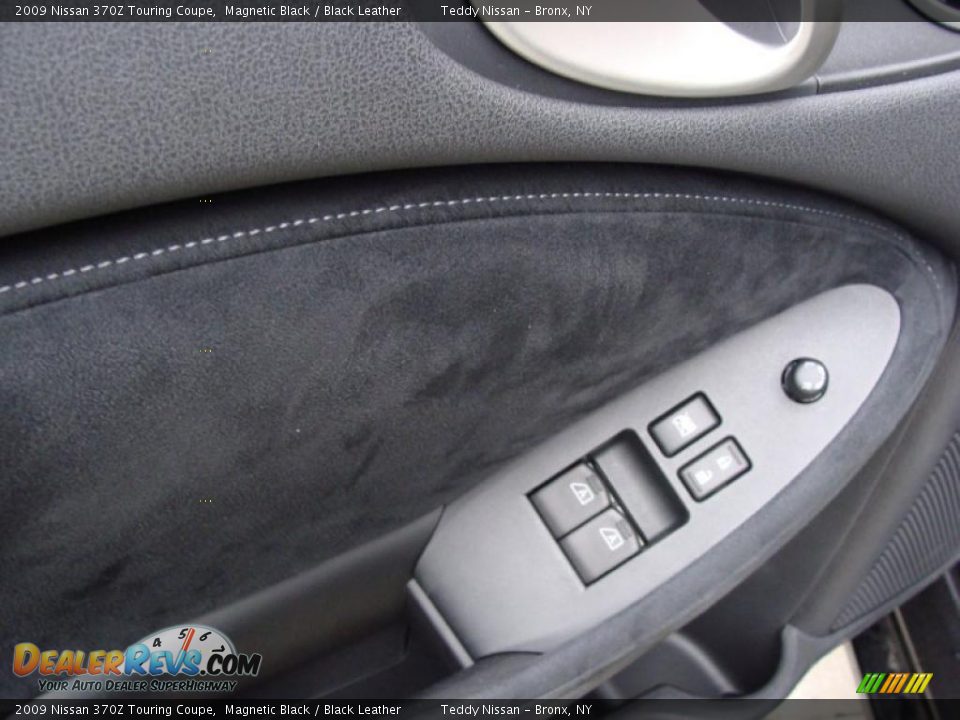 2009 Nissan 370Z Touring Coupe Magnetic Black / Black Leather Photo #10
