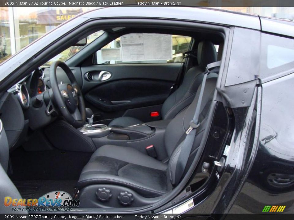 2009 Nissan 370Z Touring Coupe Magnetic Black / Black Leather Photo #12