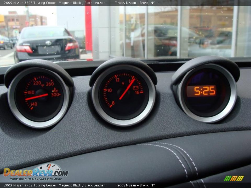 2009 Nissan 370Z Touring Coupe Magnetic Black / Black Leather Photo #19