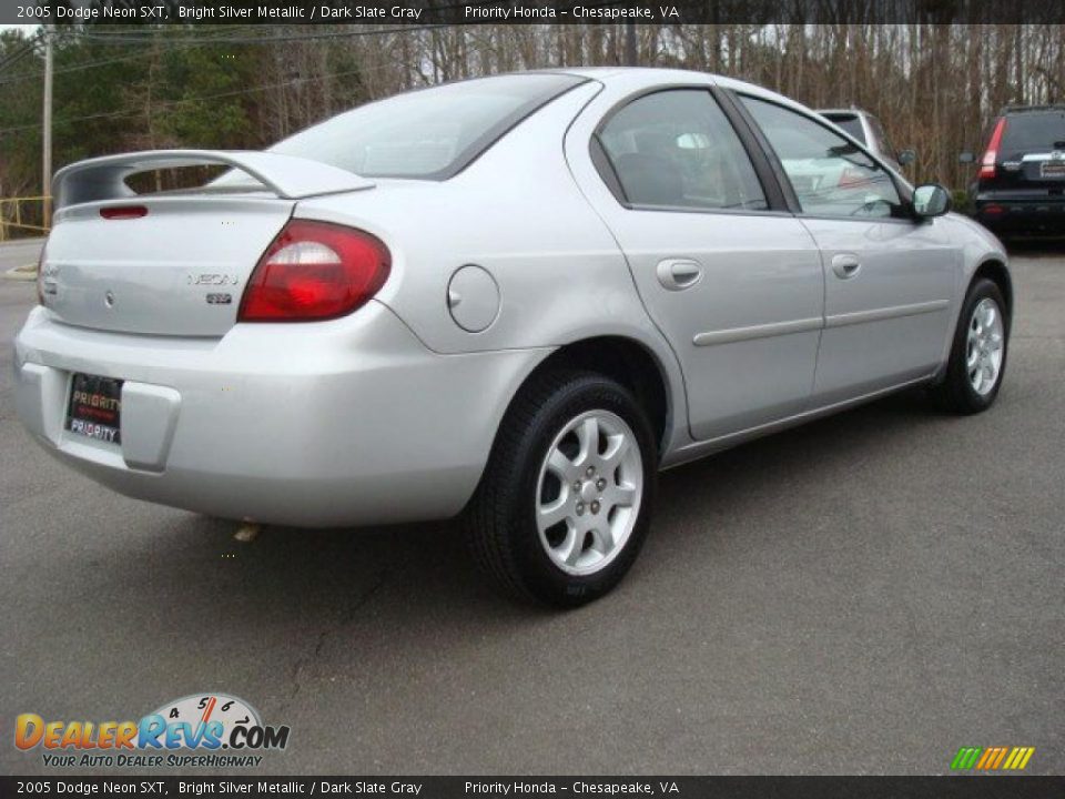2005 Dodge Neon SXT Bright Silver Metallic / Dark Slate Gray Photo #6