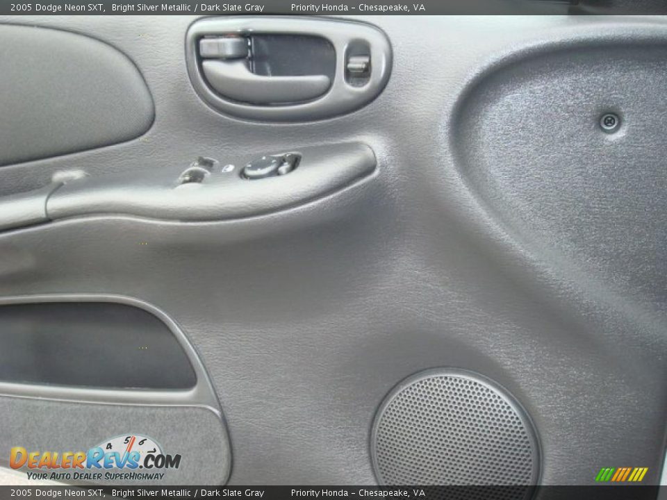 2005 Dodge Neon SXT Bright Silver Metallic / Dark Slate Gray Photo #14