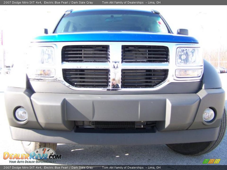 2007 Dodge Nitro SXT 4x4 Electric Blue Pearl / Dark Slate Gray Photo #3