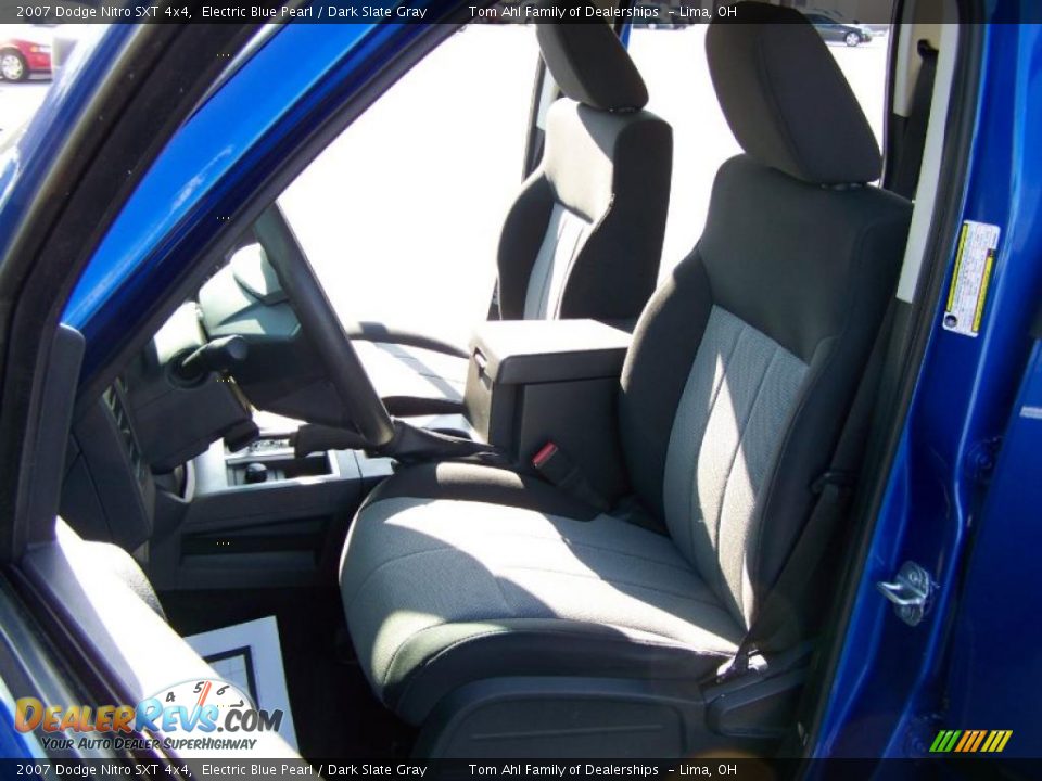 2007 Dodge Nitro SXT 4x4 Electric Blue Pearl / Dark Slate Gray Photo #9
