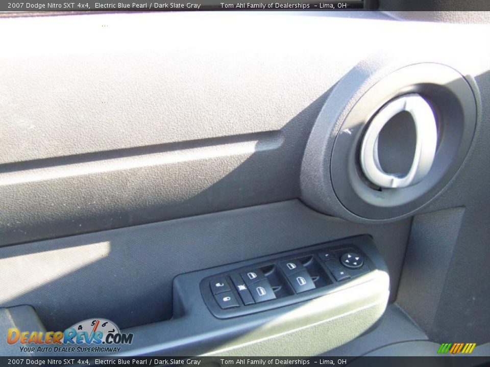 2007 Dodge Nitro SXT 4x4 Electric Blue Pearl / Dark Slate Gray Photo #10
