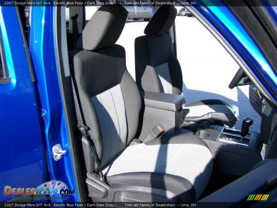 2007 Dodge Nitro SXT 4x4 Electric Blue Pearl / Dark Slate Gray Photo #14