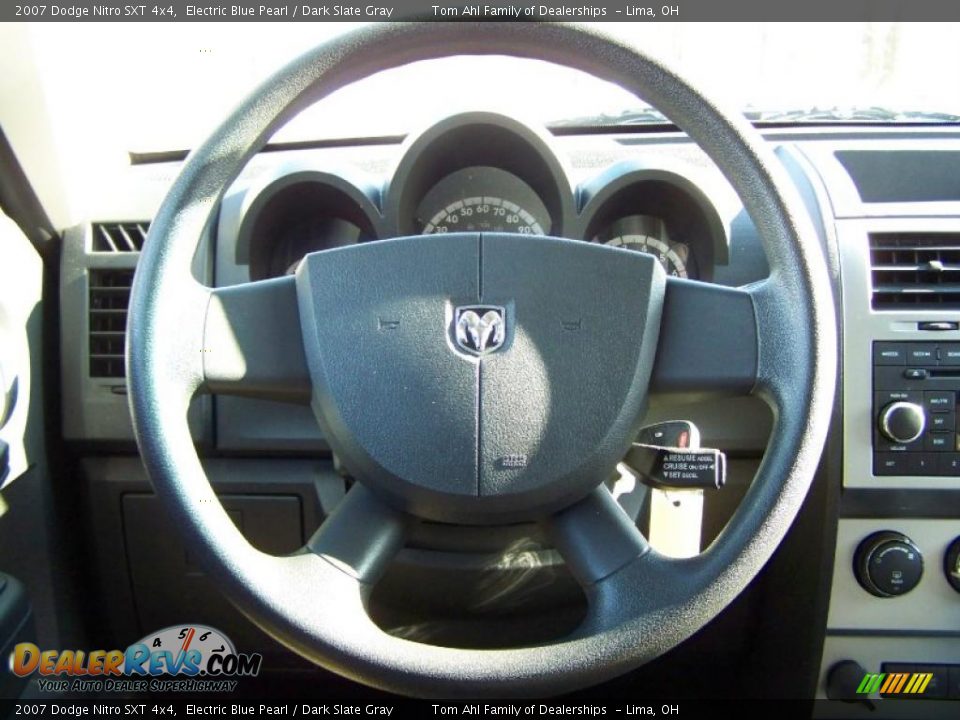 2007 Dodge Nitro SXT 4x4 Electric Blue Pearl / Dark Slate Gray Photo #18