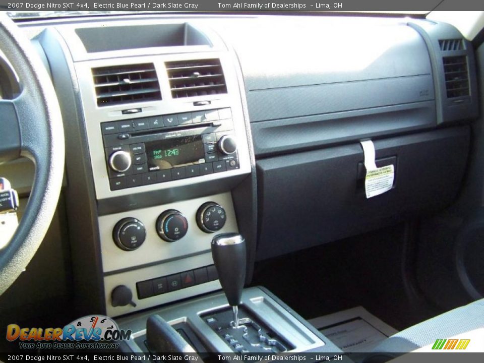 2007 Dodge Nitro SXT 4x4 Electric Blue Pearl / Dark Slate Gray Photo #19