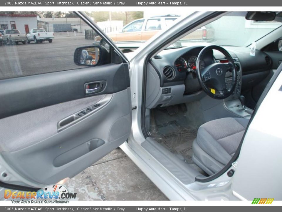 2005 Mazda MAZDA6 i Sport Hatchback Glacier Silver Metallic / Gray Photo #14