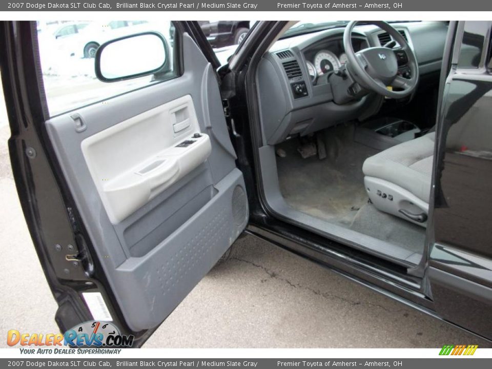 2007 Dodge Dakota SLT Club Cab Brilliant Black Crystal Pearl / Medium Slate Gray Photo #9