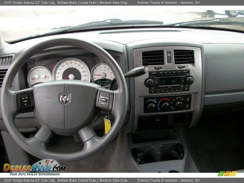 2007 Dodge Dakota SLT Club Cab Brilliant Black Crystal Pearl / Medium Slate Gray Photo #11