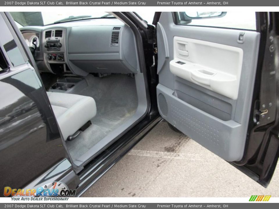 2007 Dodge Dakota SLT Club Cab Brilliant Black Crystal Pearl / Medium Slate Gray Photo #13