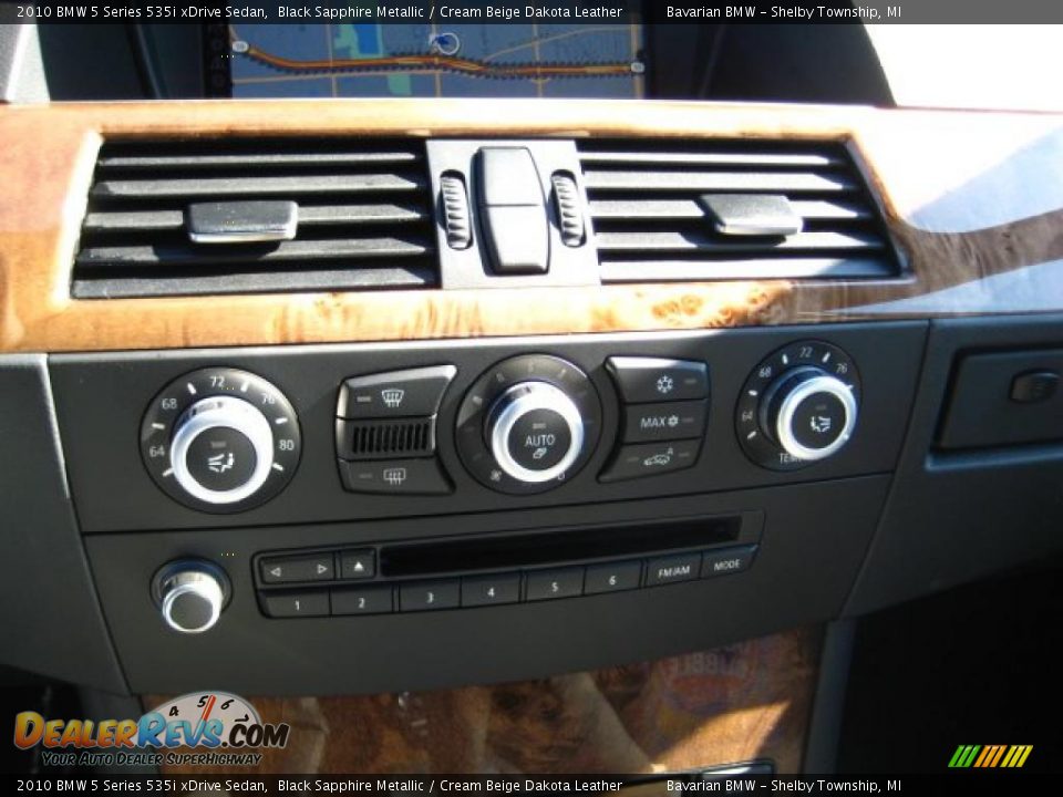 2010 BMW 5 Series 535i xDrive Sedan Black Sapphire Metallic / Cream Beige Dakota Leather Photo #13