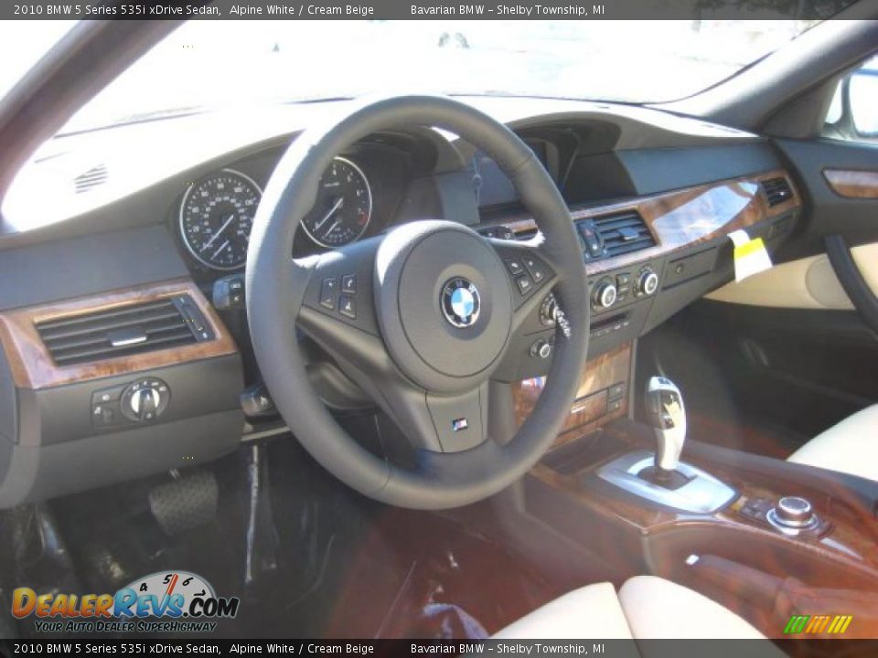 2010 BMW 5 Series 535i xDrive Sedan Alpine White / Cream Beige Photo #9