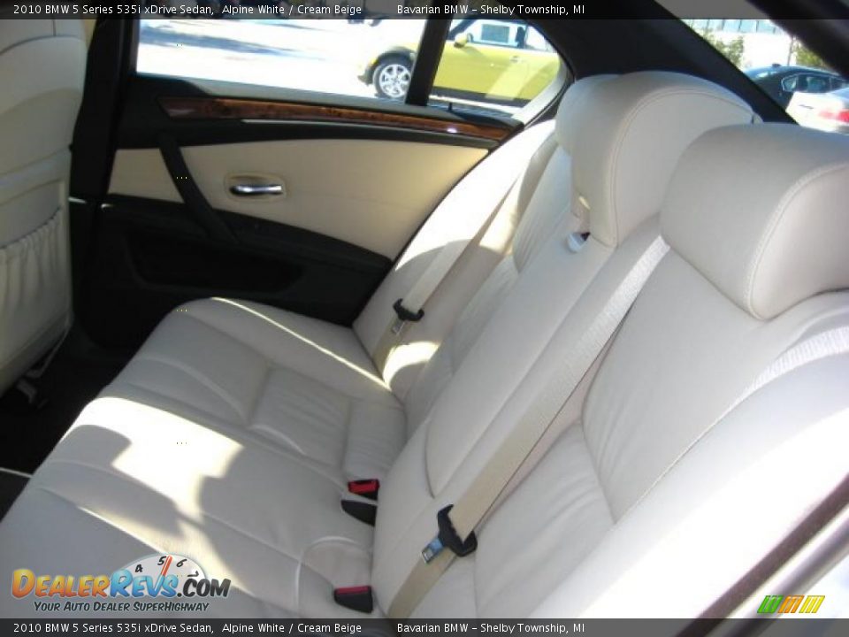 2010 BMW 5 Series 535i xDrive Sedan Alpine White / Cream Beige Photo #11
