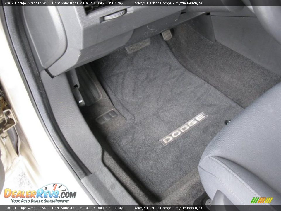 2009 Dodge Avenger SXT Light Sandstone Metallic / Dark Slate Gray Photo #14