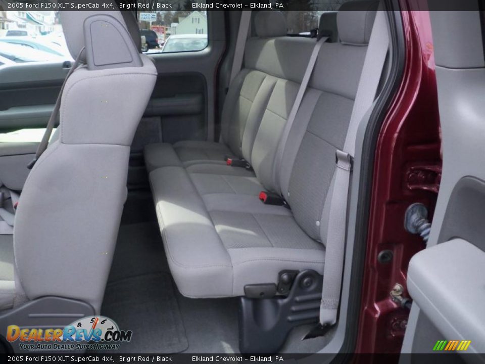 2005 Ford F150 XLT SuperCab 4x4 Bright Red / Black Photo #17