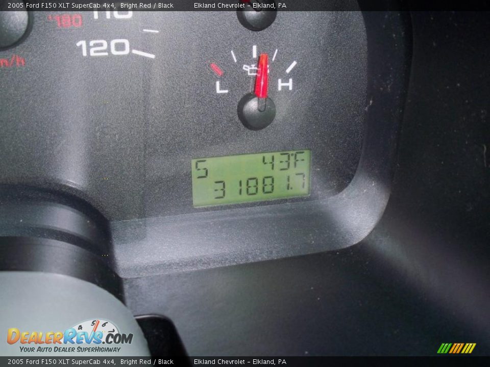 2005 Ford F150 XLT SuperCab 4x4 Bright Red / Black Photo #36