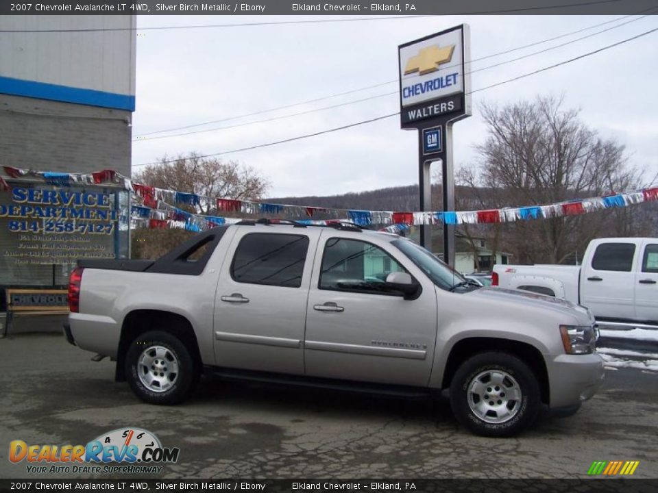 2007 Chevrolet Avalanche LT 4WD Silver Birch Metallic / Ebony Photo #1