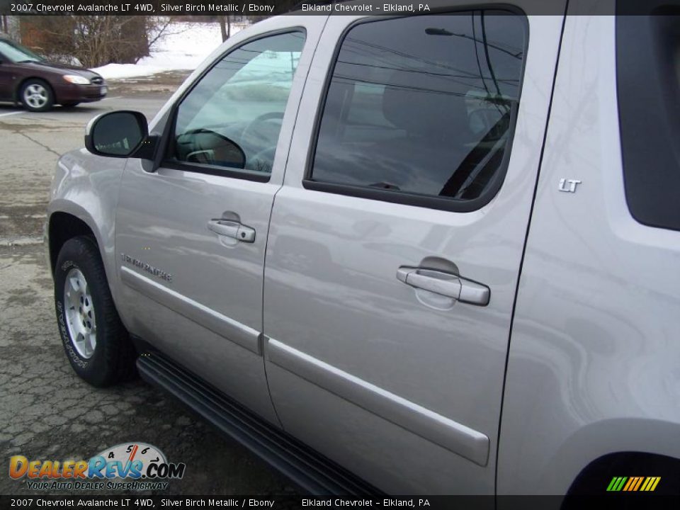 2007 Chevrolet Avalanche LT 4WD Silver Birch Metallic / Ebony Photo #7