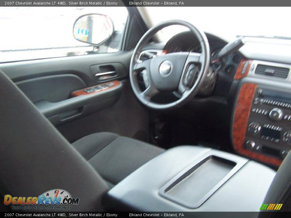 2007 Chevrolet Avalanche LT 4WD Silver Birch Metallic / Ebony Photo #22