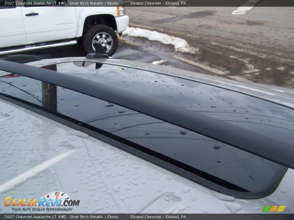 2007 Chevrolet Avalanche LT 4WD Silver Birch Metallic / Ebony Photo #24
