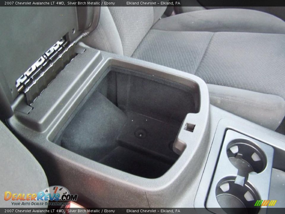 2007 Chevrolet Avalanche LT 4WD Silver Birch Metallic / Ebony Photo #26