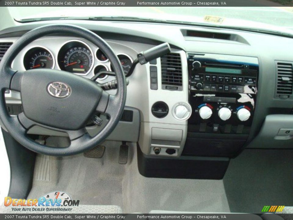 2007 Toyota Tundra SR5 Double Cab Super White / Graphite Gray Photo #15