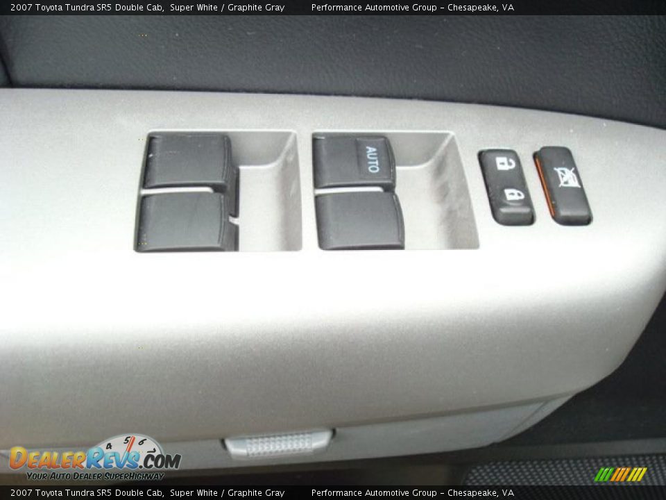 2007 Toyota Tundra SR5 Double Cab Super White / Graphite Gray Photo #17
