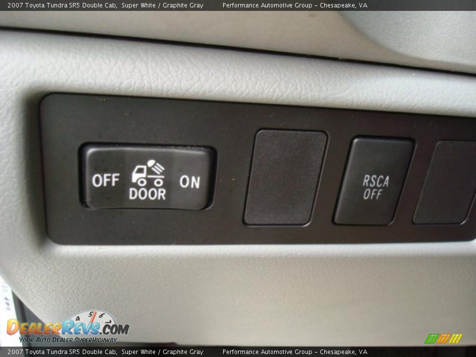 2007 Toyota Tundra SR5 Double Cab Super White / Graphite Gray Photo #24