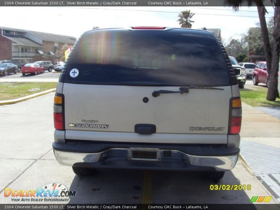 2004 Chevrolet Suburban 1500 LT Silver Birch Metallic / Gray/Dark Charcoal Photo #2