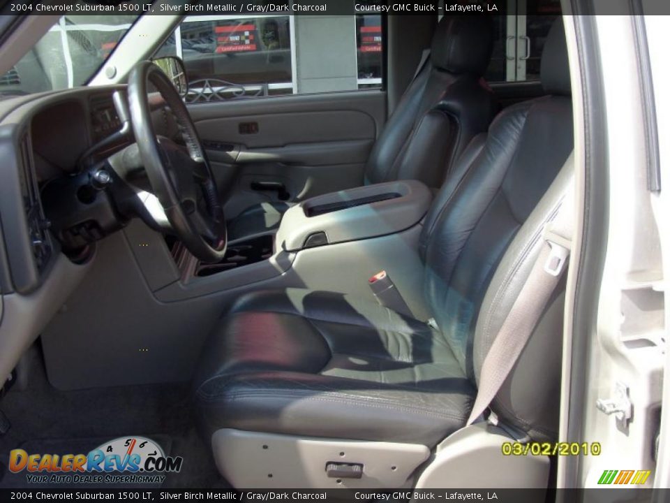 2004 Chevrolet Suburban 1500 LT Silver Birch Metallic / Gray/Dark Charcoal Photo #8