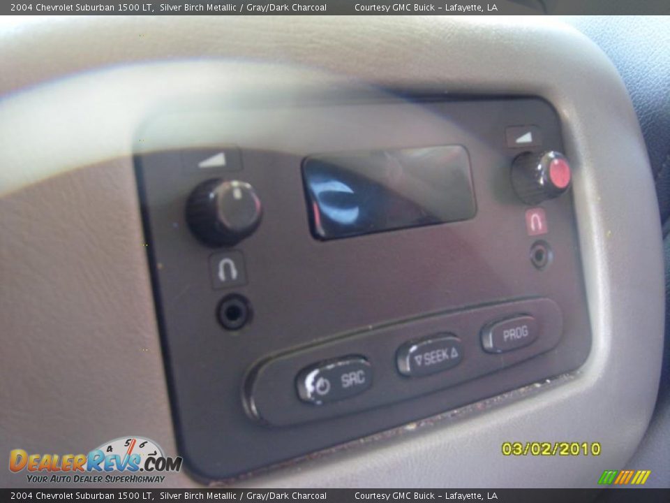 2004 Chevrolet Suburban 1500 LT Silver Birch Metallic / Gray/Dark Charcoal Photo #11