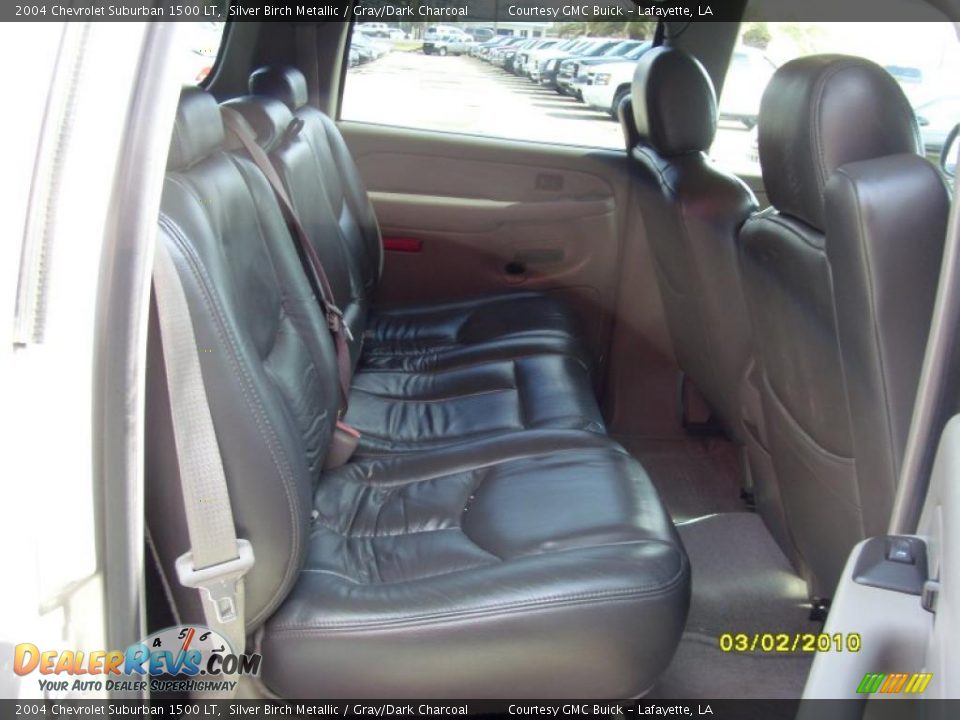 2004 Chevrolet Suburban 1500 LT Silver Birch Metallic / Gray/Dark Charcoal Photo #13