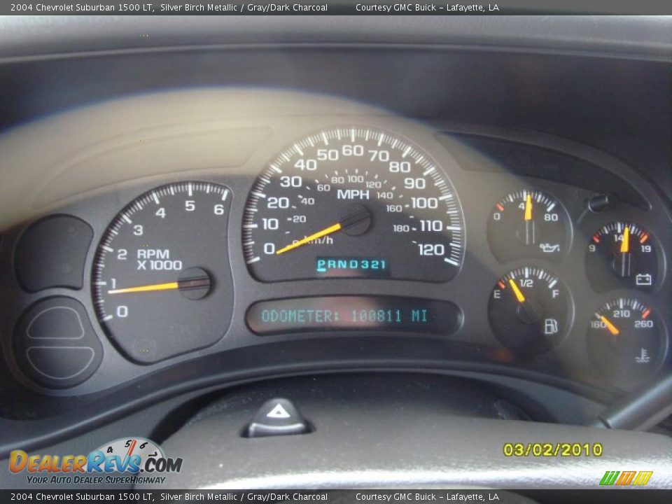 2004 Chevrolet Suburban 1500 LT Silver Birch Metallic / Gray/Dark Charcoal Photo #16