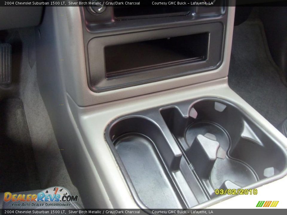 2004 Chevrolet Suburban 1500 LT Silver Birch Metallic / Gray/Dark Charcoal Photo #19