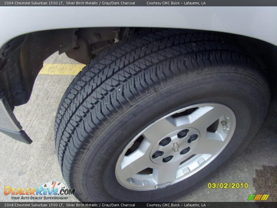 2004 Chevrolet Suburban 1500 LT Silver Birch Metallic / Gray/Dark Charcoal Photo #20