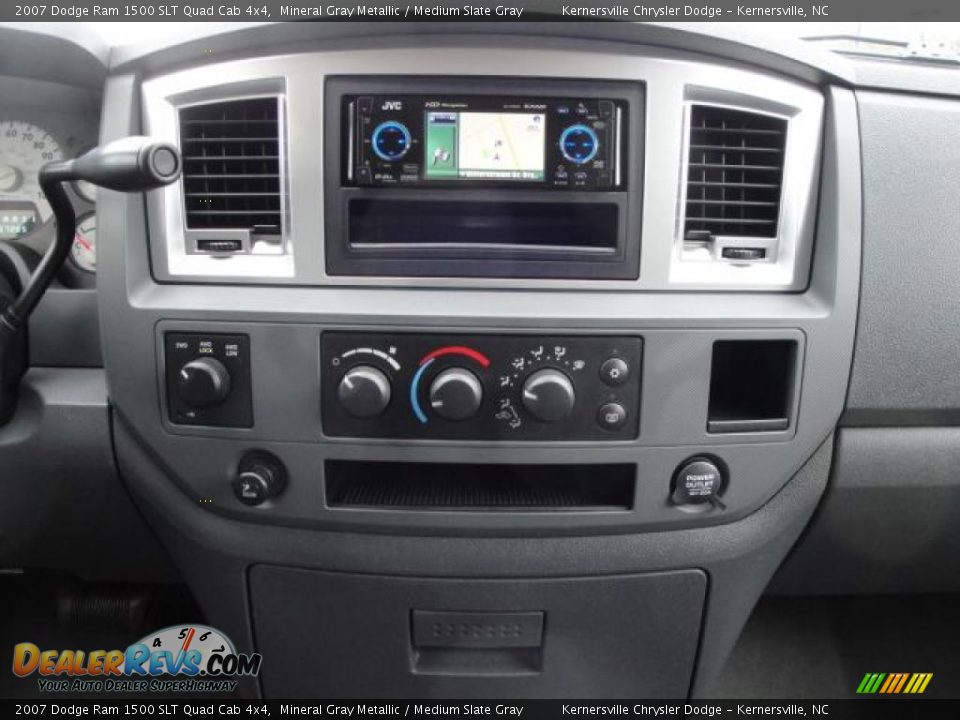 2007 Dodge Ram 1500 SLT Quad Cab 4x4 Mineral Gray Metallic / Medium Slate Gray Photo #23