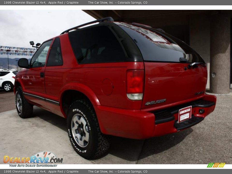 1998 Chevrolet Blazer LS 4x4 Apple Red / Graphite Photo #5